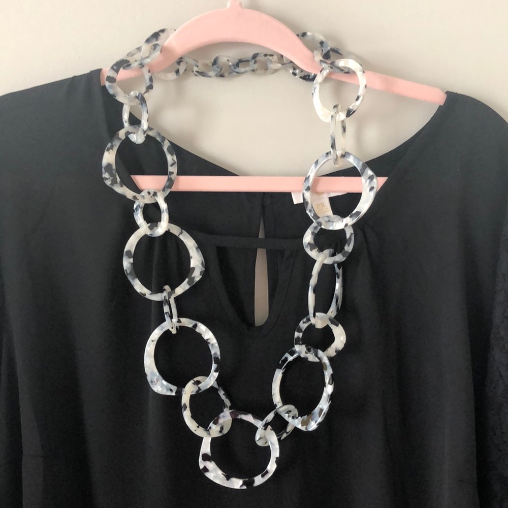 Acrylic Tortoise Link Necklace EUC